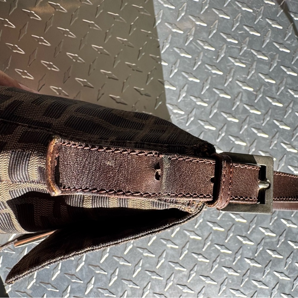 Fendi Vintage Zucca Baguette Shoulder Bag in Brown - Picture 8 of 16